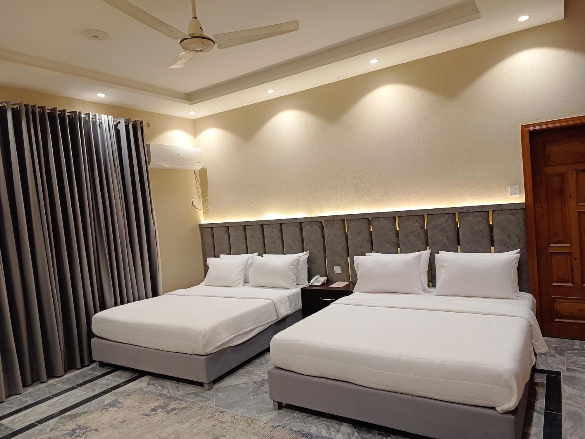 Vip Express Hotel เปชาวาร์ ภายนอก รูปภาพ